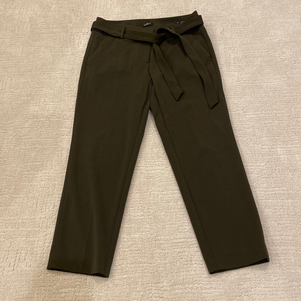 Loft petites marisa pant size 2P olive green skinny with belt